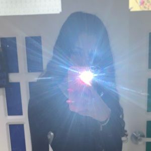 Meet your Posher, Farida